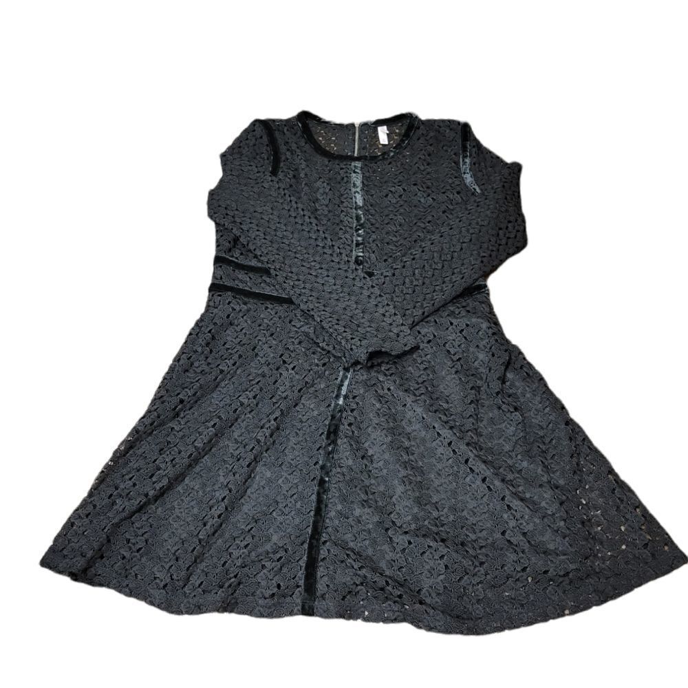 Xhilaration Crochet and Velvet Dress